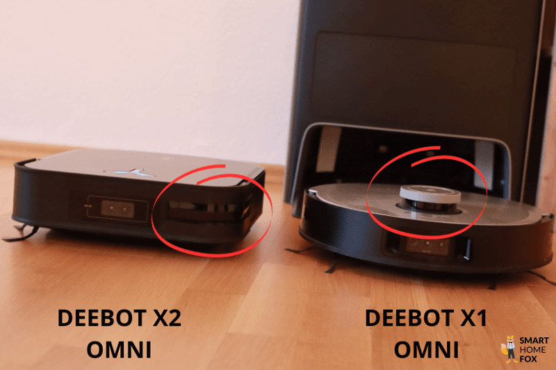Der Laserturm des ECOVACS DEEBOT X1 OMNI ist zu sehen, im Vergleich dazu steht der X2 OMNI ohne Laserturm.
